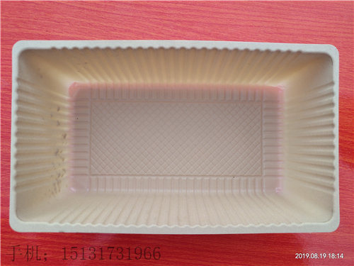 鑫鑫生產(chǎn)吸塑托盤不抄捷徑，實(shí)打?qū)? width=